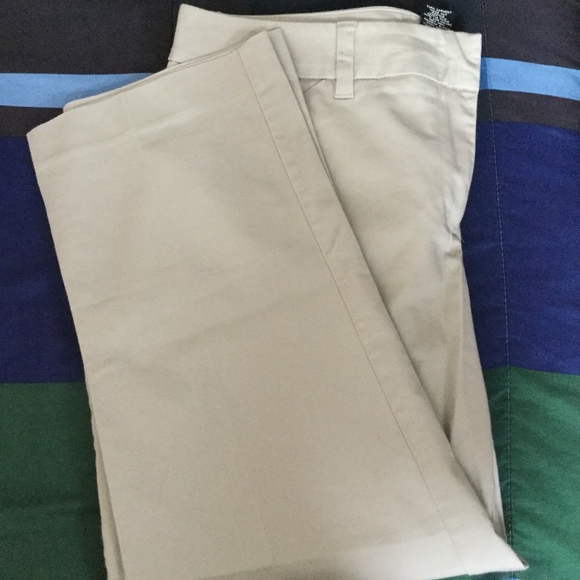 New York Khaki Pants. - Picture 4 of 6